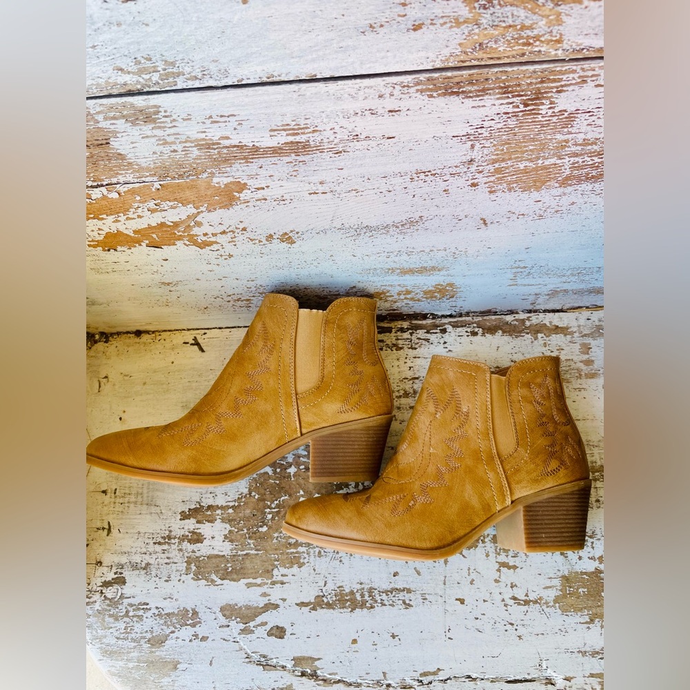 Global Win Booties